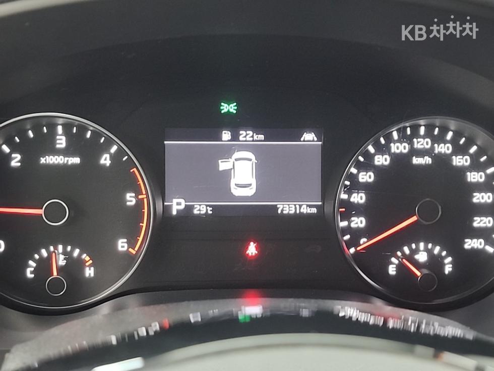 2022 - kia sportage
