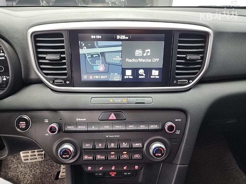 2022 - kia sportage