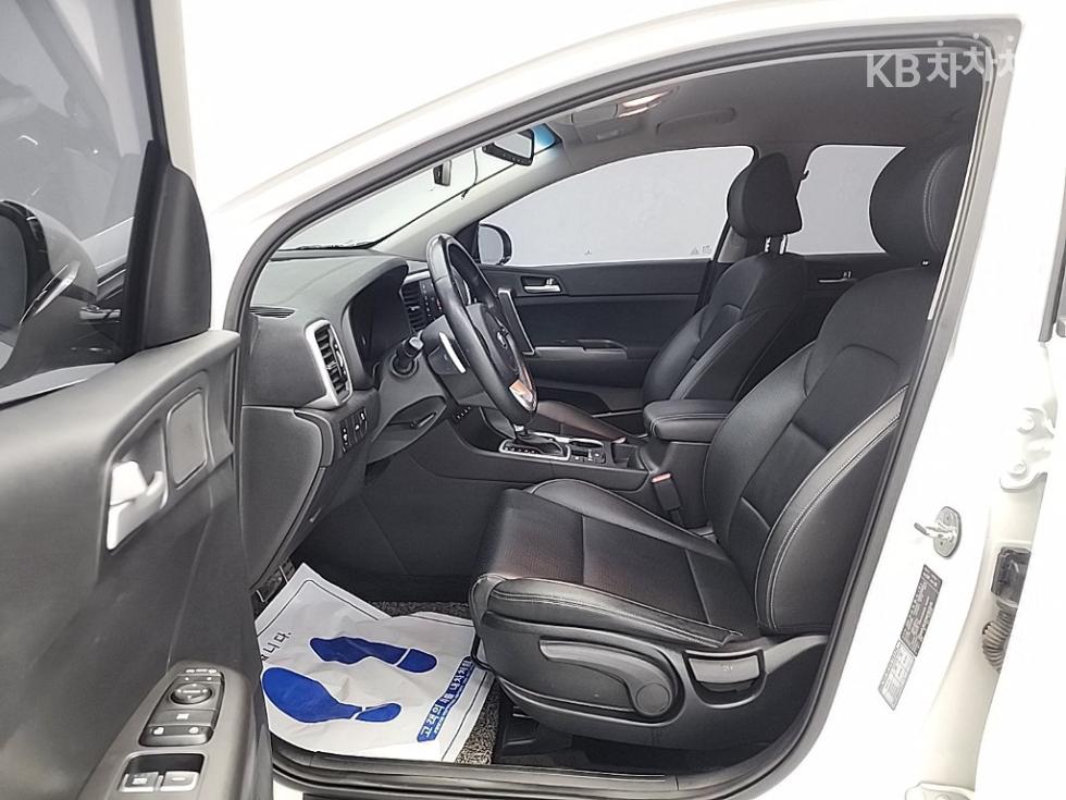 2022 - kia sportage