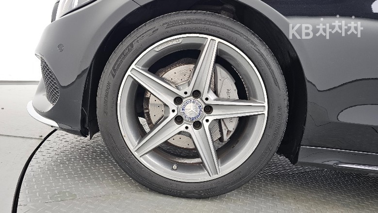 2017 - mercedes-benz c-class