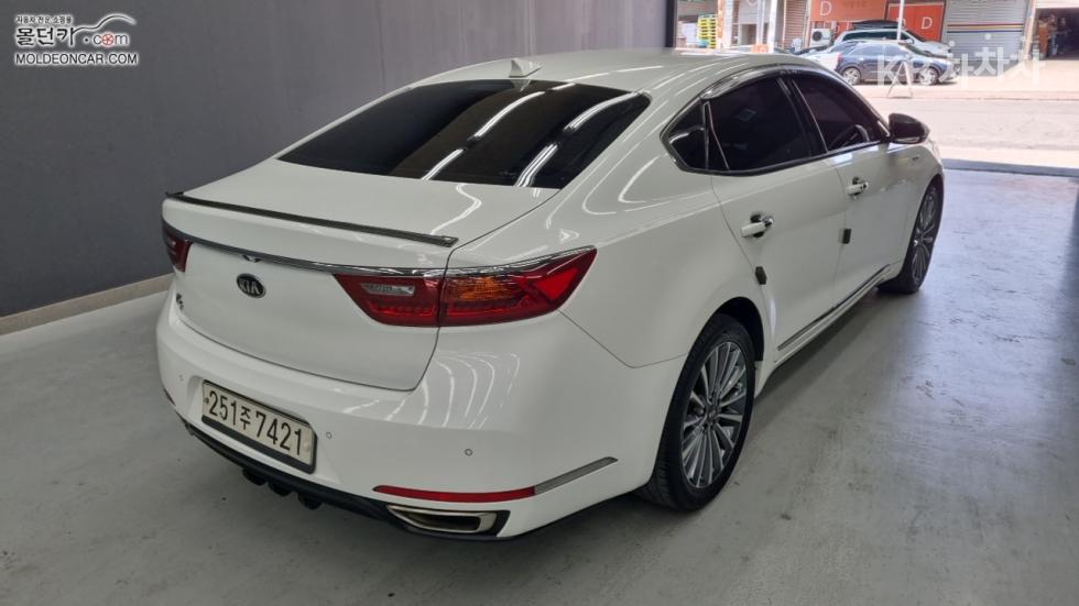 2019 - kia k7