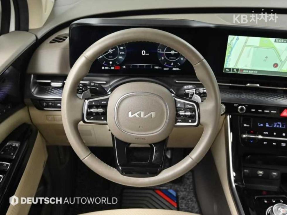 2023 - kia carnival