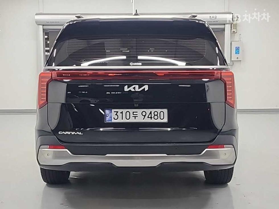 2025 - kia carnival