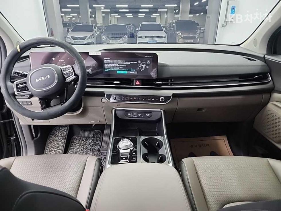2025 - kia carnival