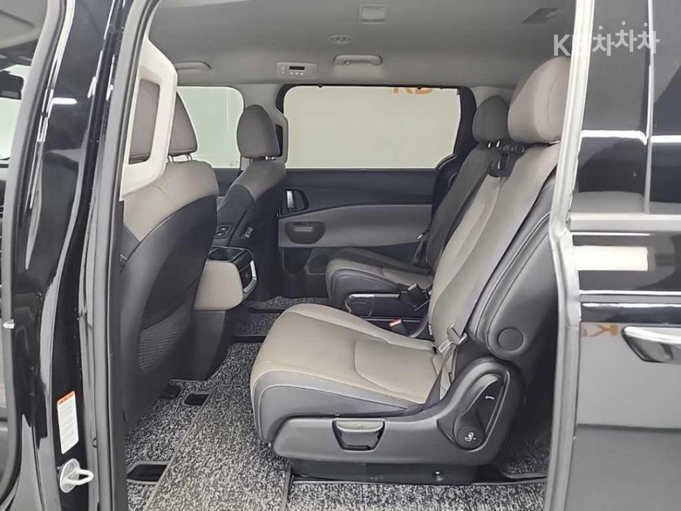 2025 - kia carnival