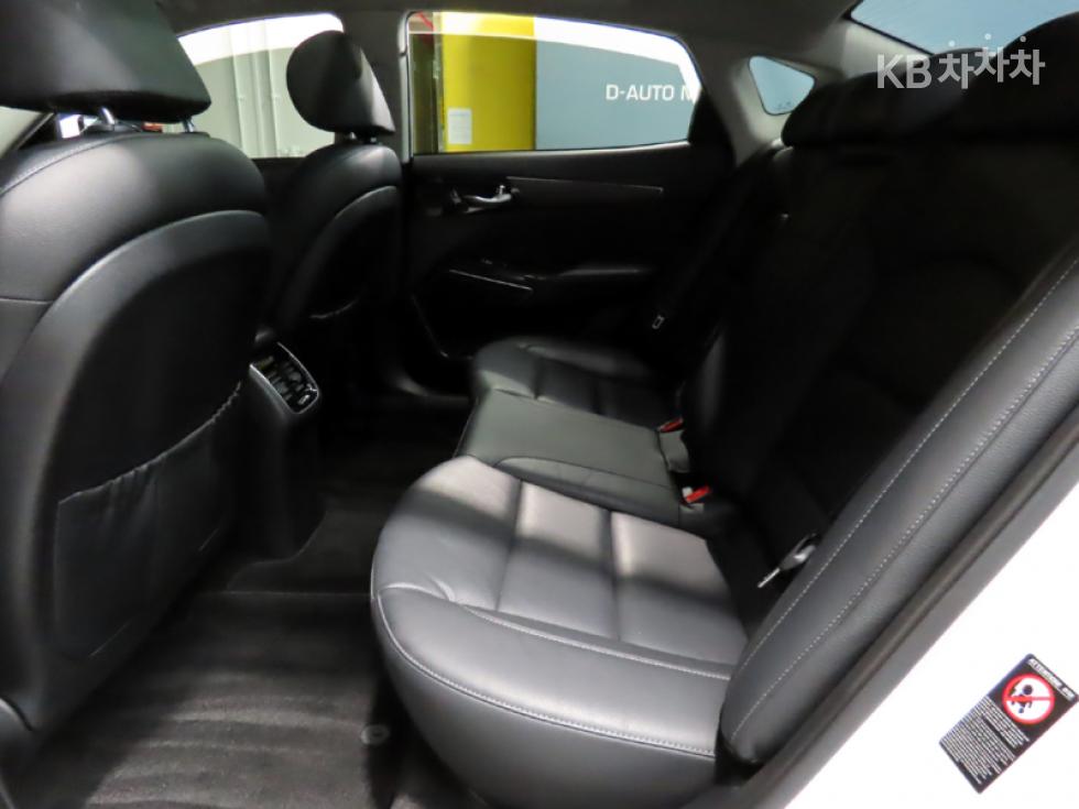 Kia K7 — miniaturë 7