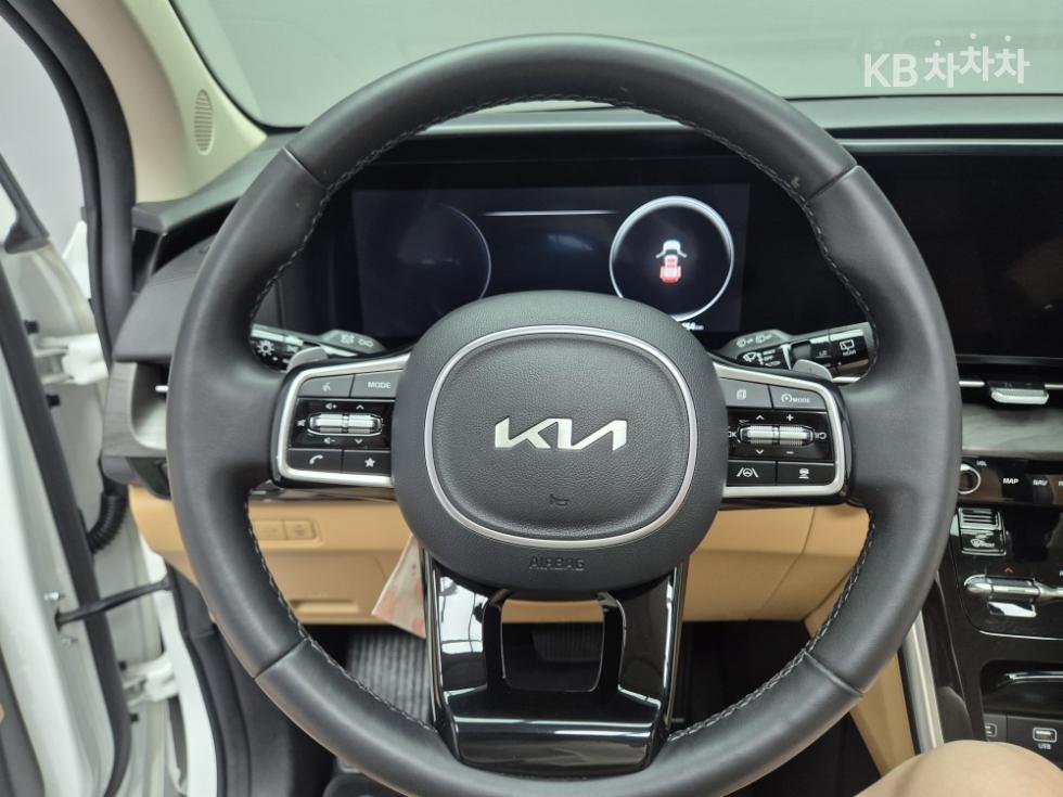 2023 - kia carnival