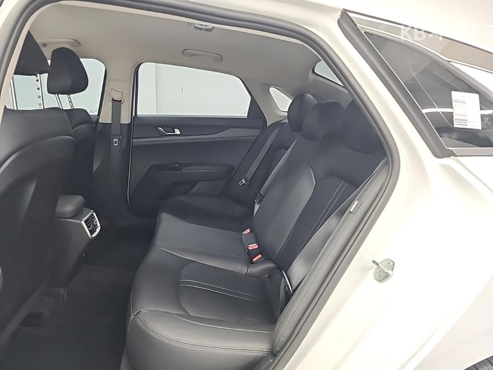 2023 - kia k5