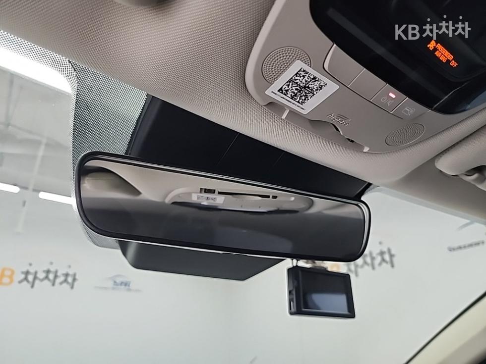 2023 - kia k5