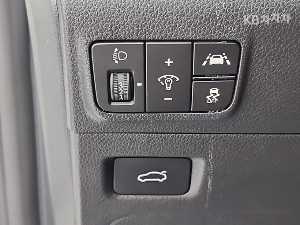2023 - kia k5