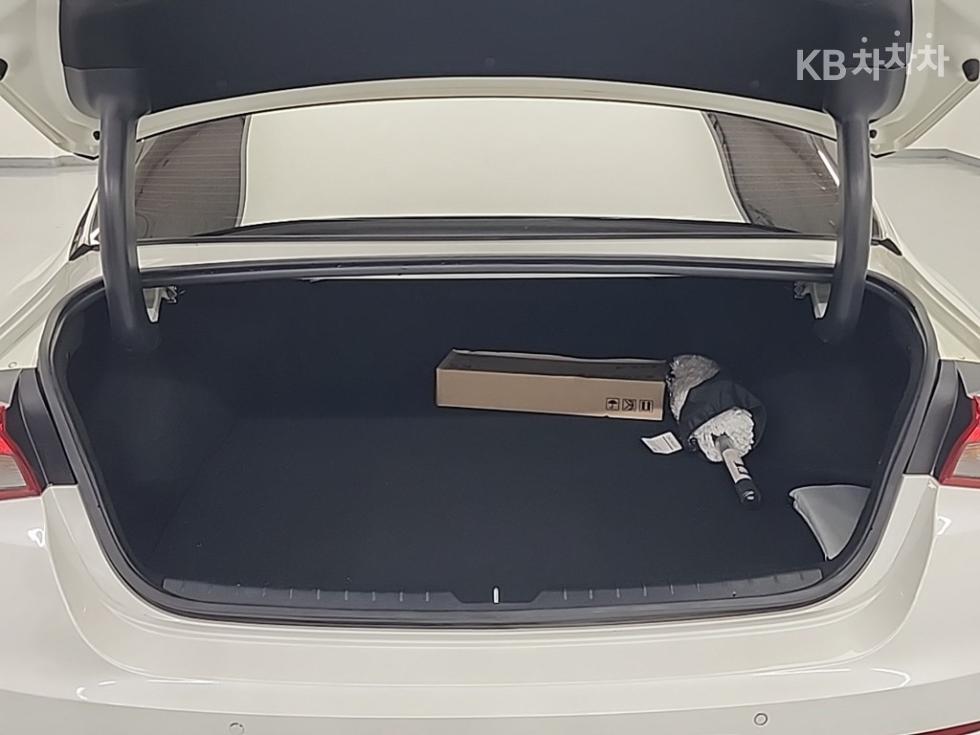 2023 - kia k5