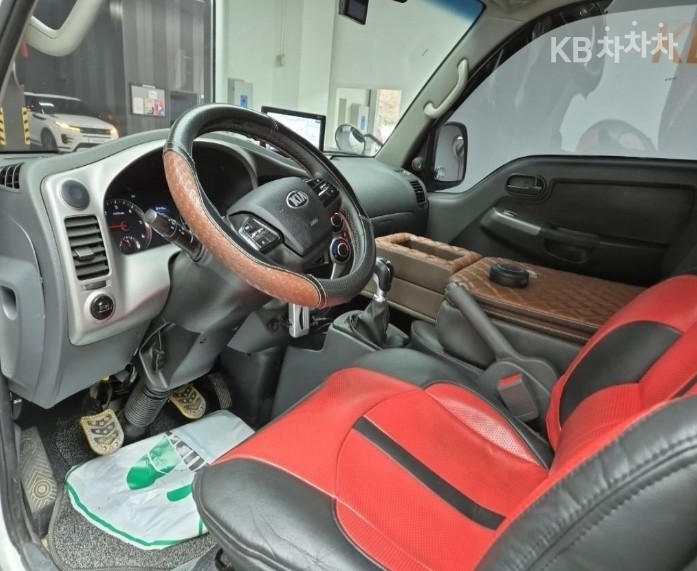 2020 - kia bongo iii