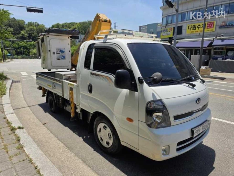 2016 - kia bongo iii
