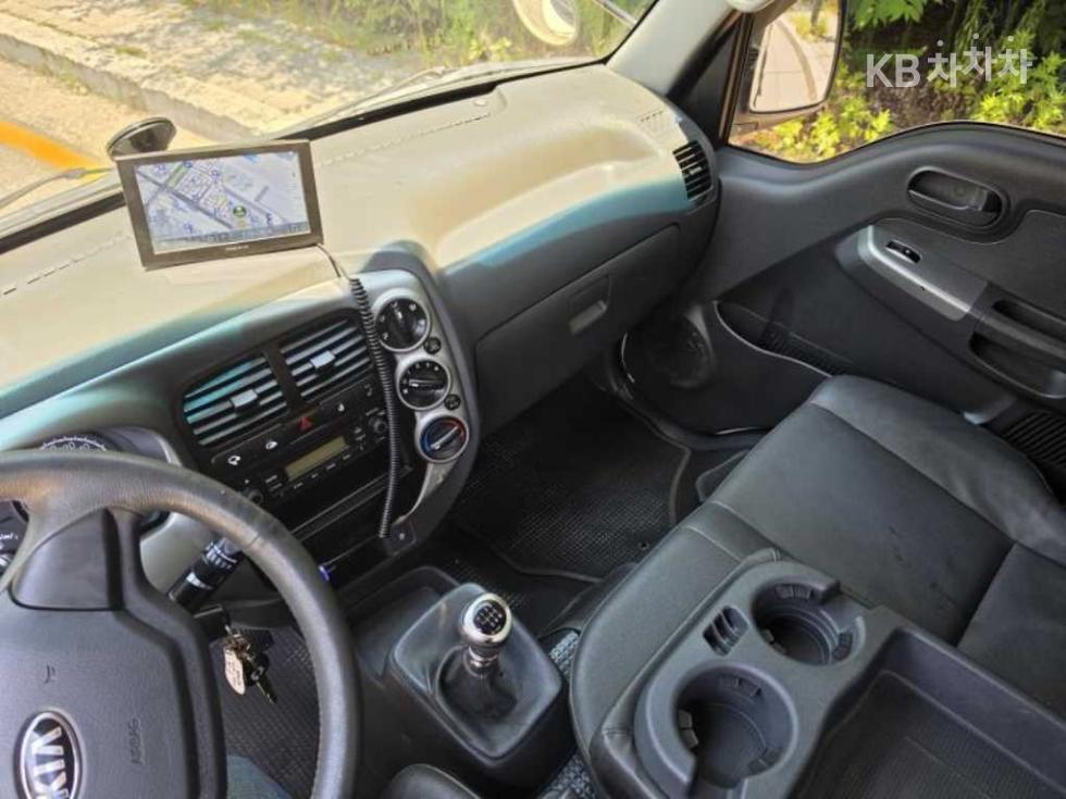 2016 - kia bongo iii