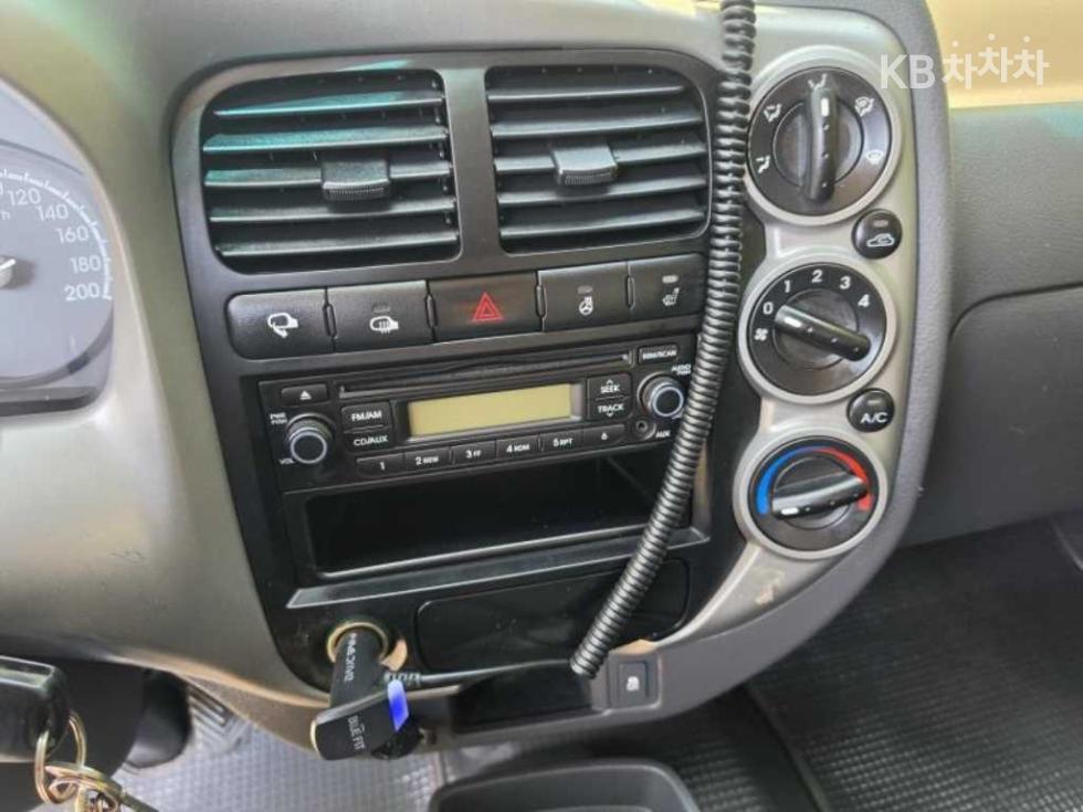 2016 - kia bongo iii