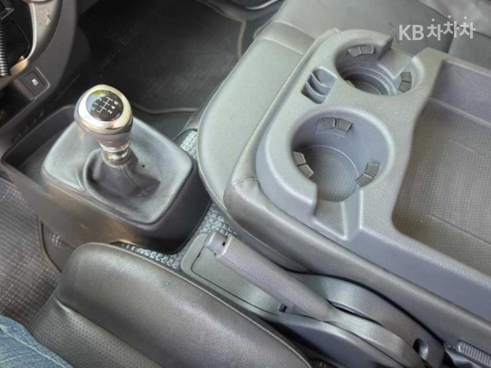 2016 - kia bongo iii