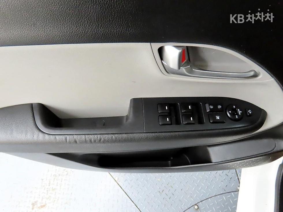 2022 - kia ray