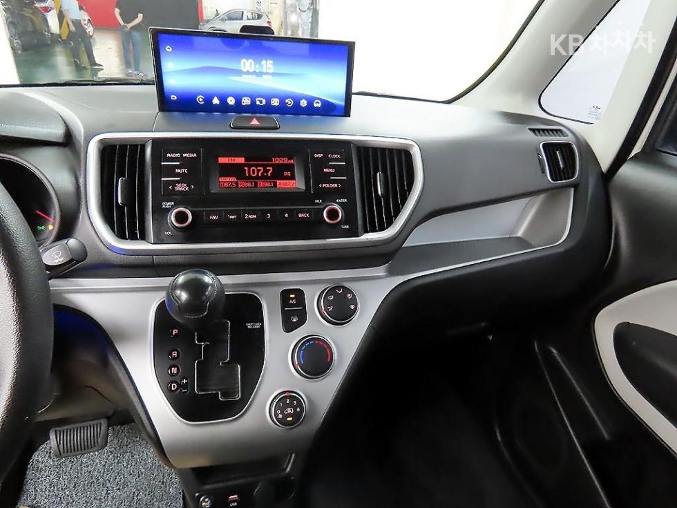 2022 - kia ray
