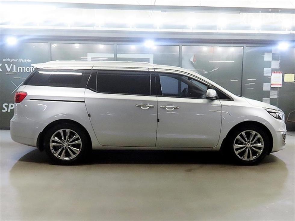 2017 - kia carnival