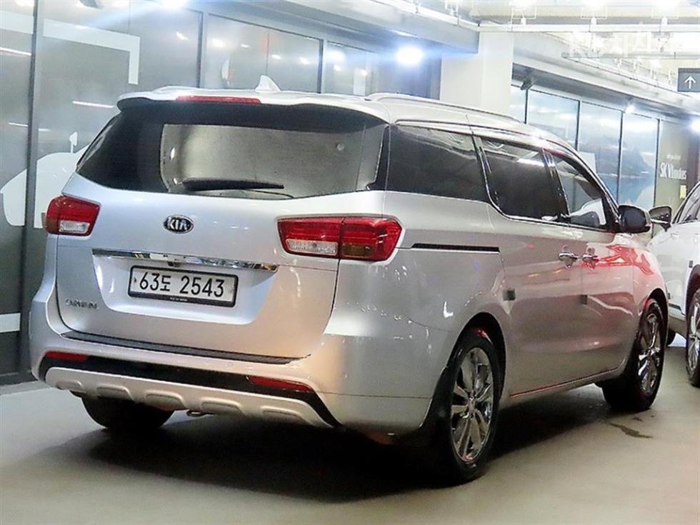 2017 - kia carnival