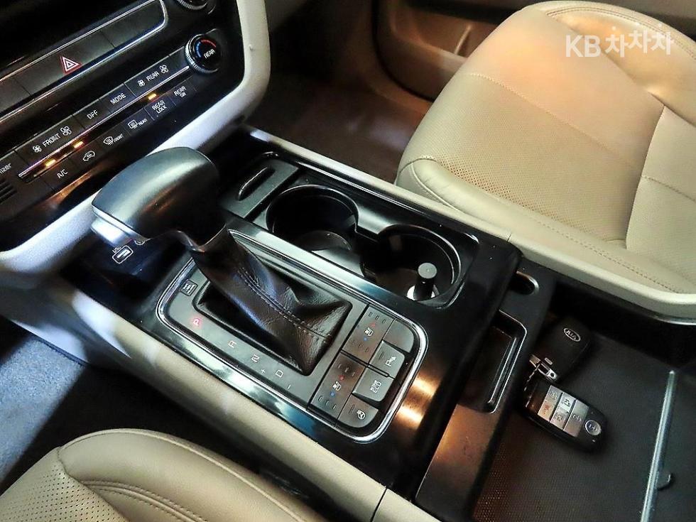 2017 - kia carnival