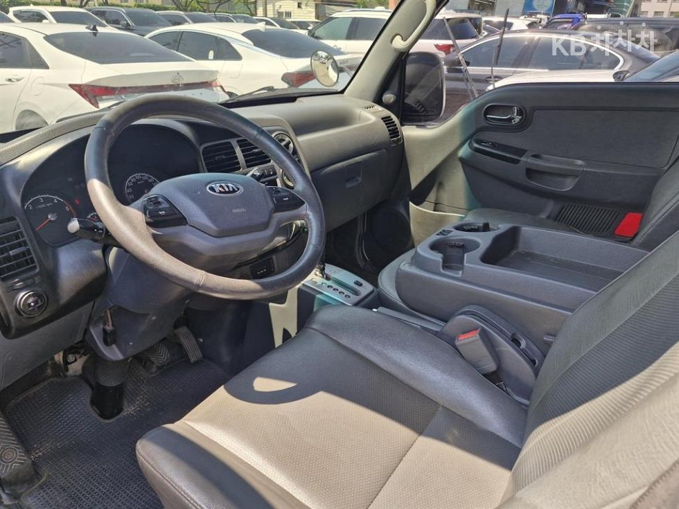 2014 - kia bongo iii