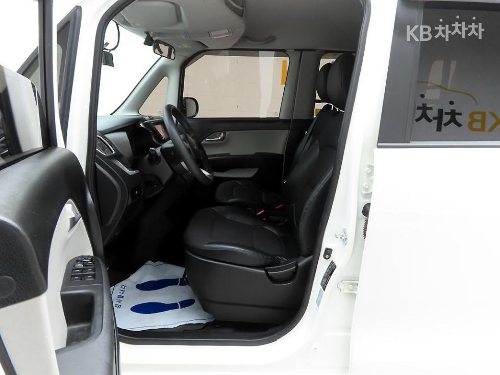 2022 - kia ray