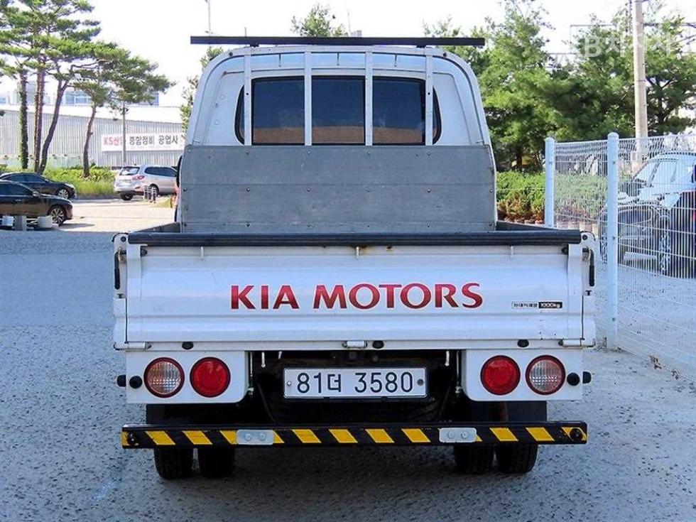 2018 - kia bongo iii