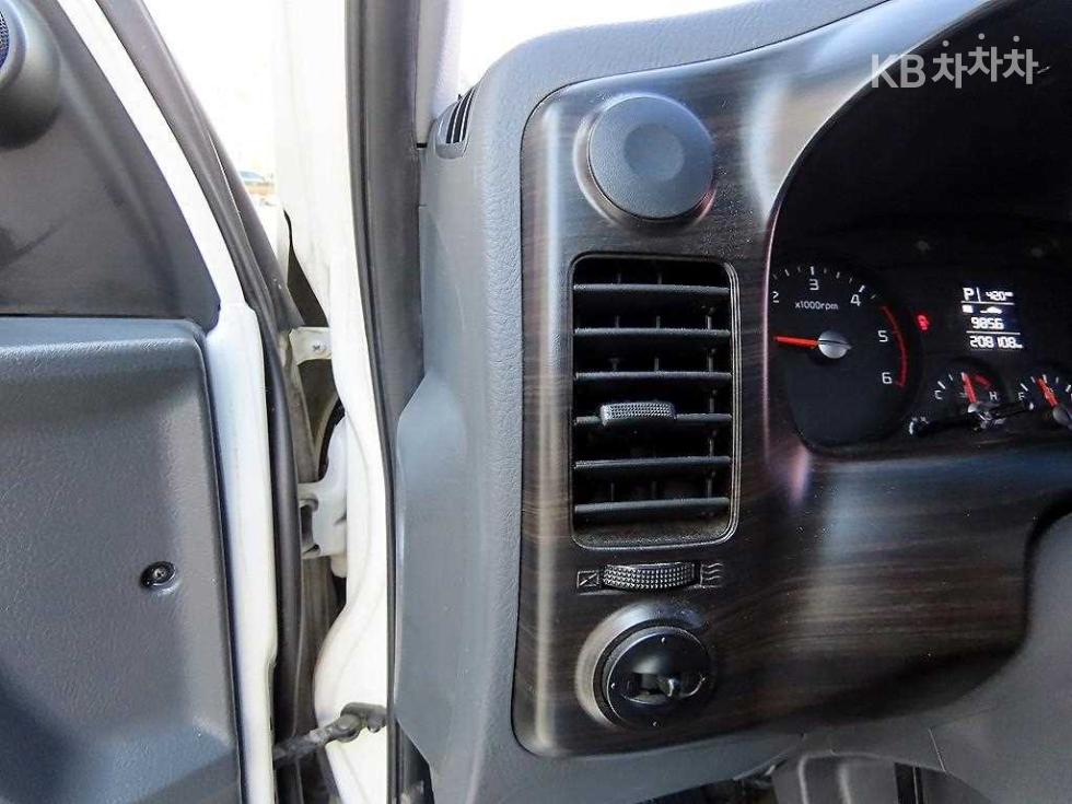 2018 - kia bongo iii