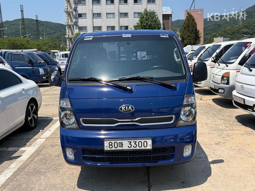 2017 - kia bongo iii