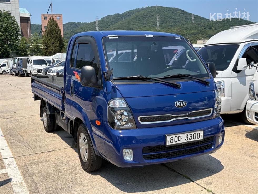 2017 - kia bongo iii