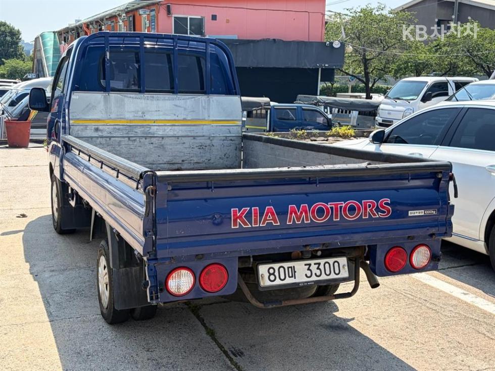 2017 - kia bongo iii