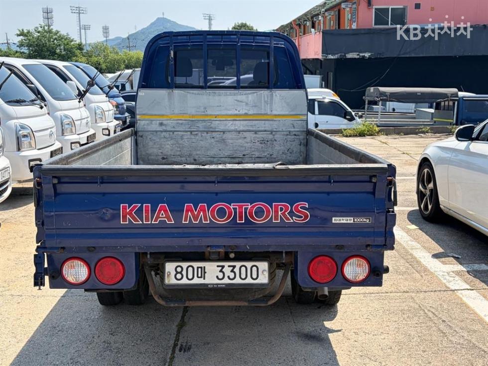 2017 - kia bongo iii
