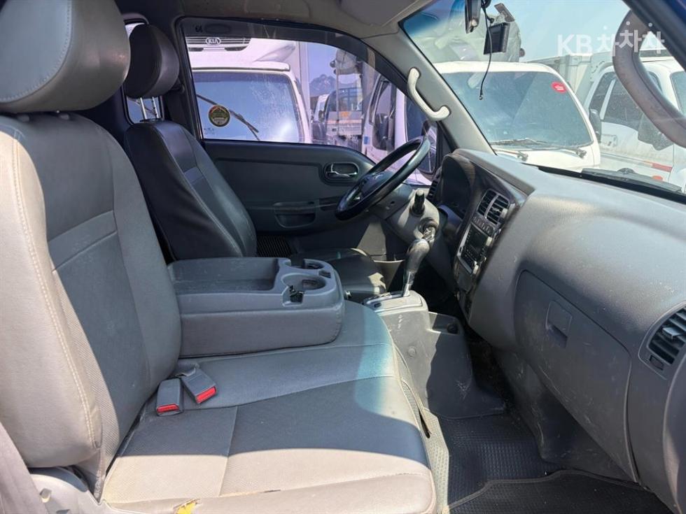 2017 - kia bongo iii