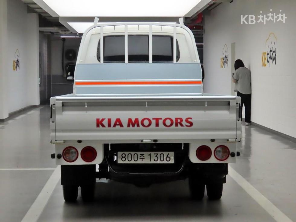 2023 - kia bongo iii