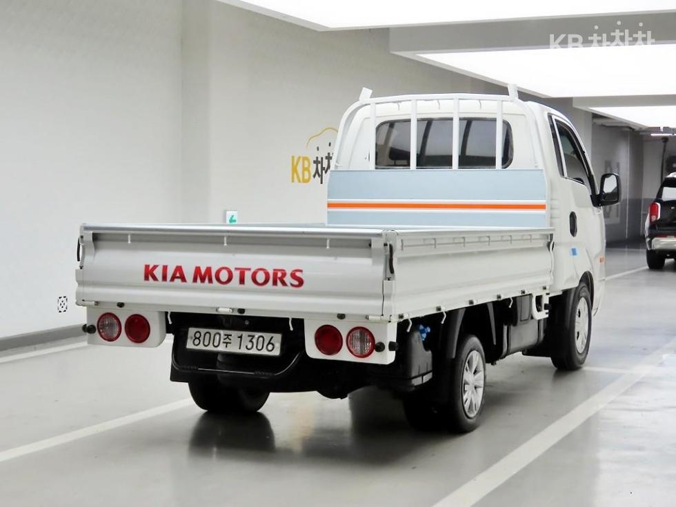 2023 - kia bongo iii