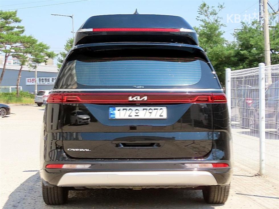 2023 - kia carnival
