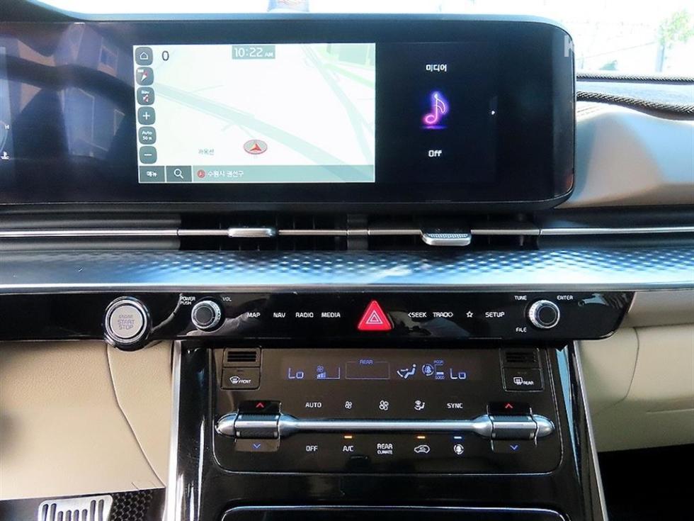 2023 - kia carnival