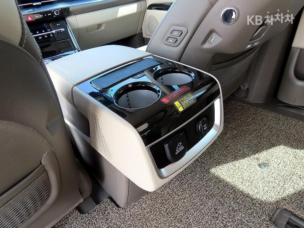 2023 - kia carnival