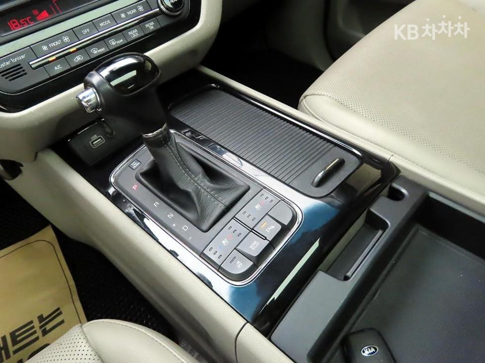 2016 - kia carnival