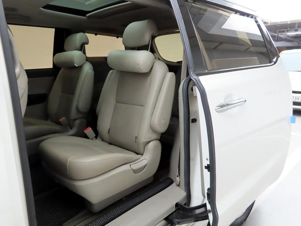 2016 - kia carnival
