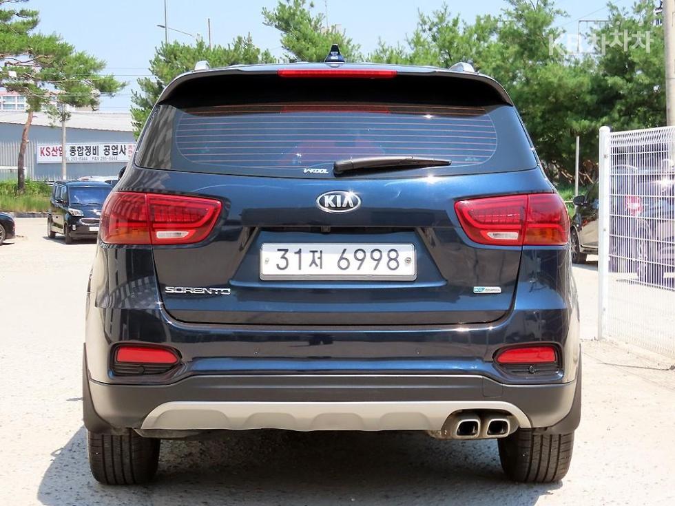 2019 - kia sorento