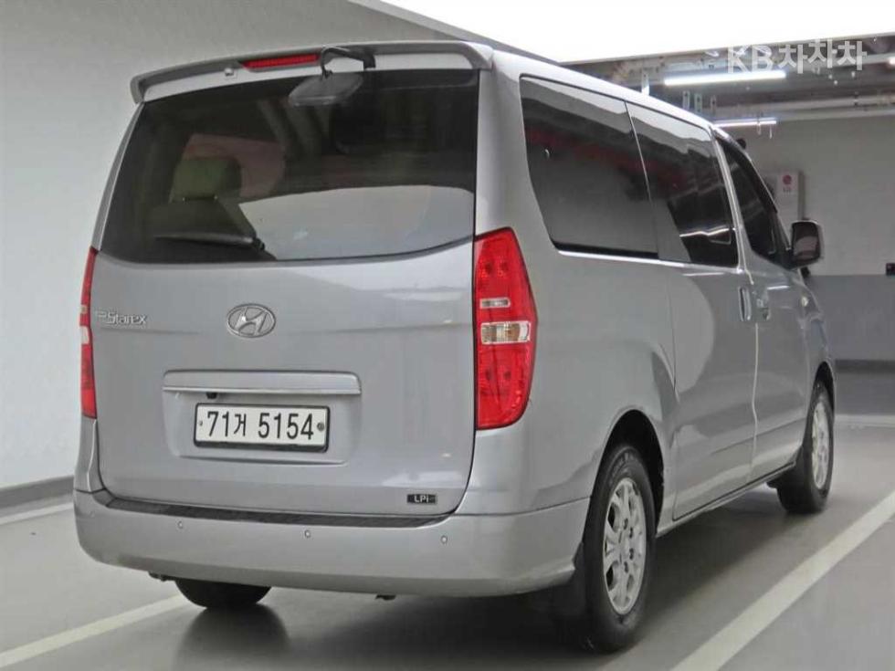 Hyundai Starex — miniaturë 4