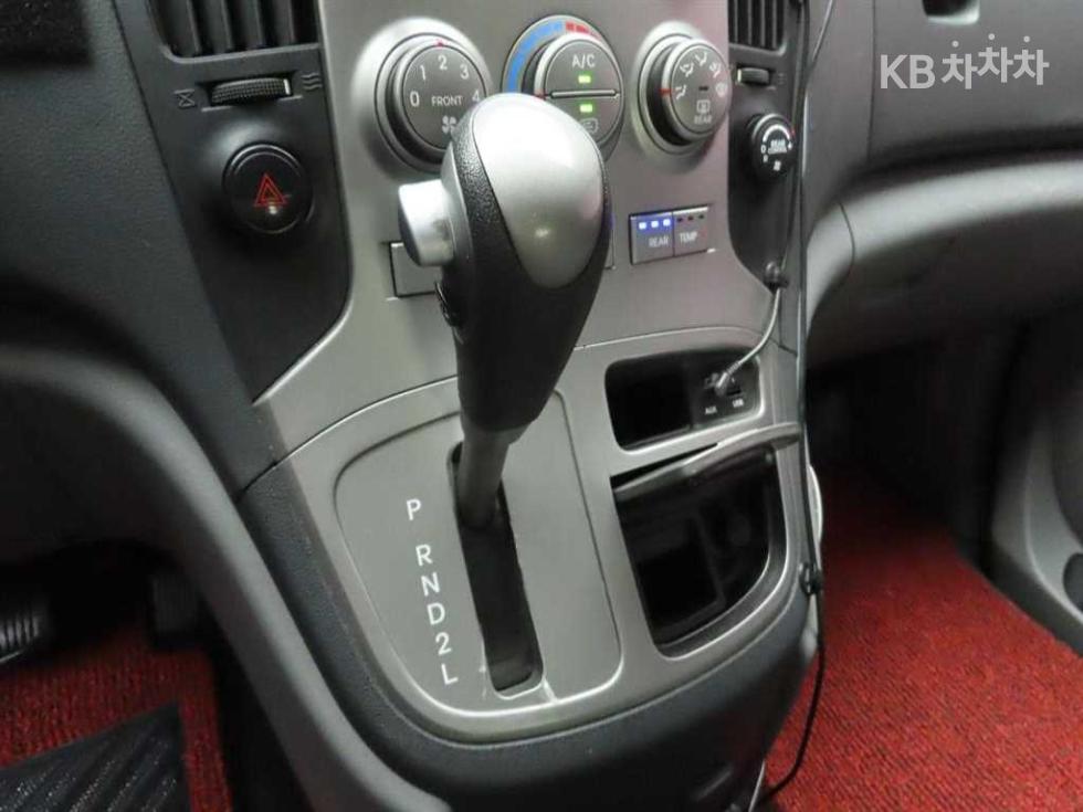 Hyundai Starex — miniaturë 10