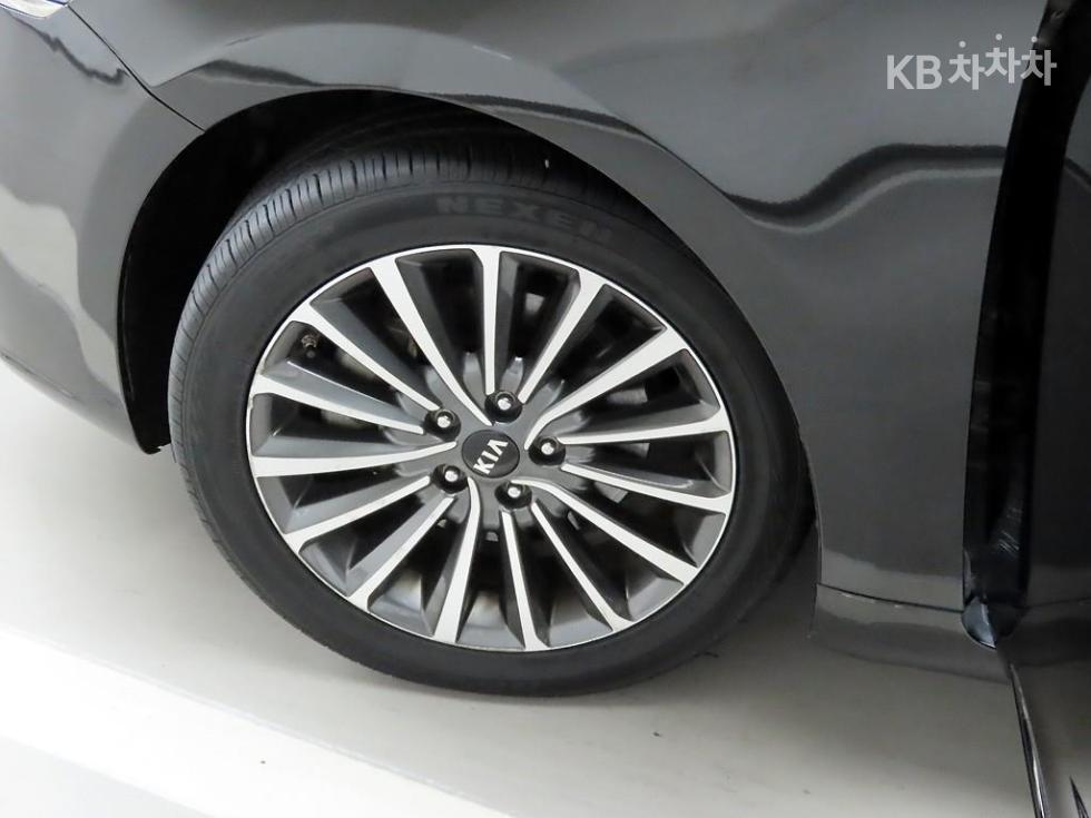2018 - kia k7