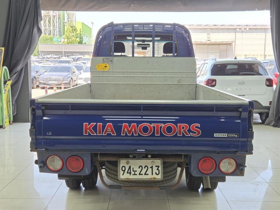 2011 - kia bongo iii