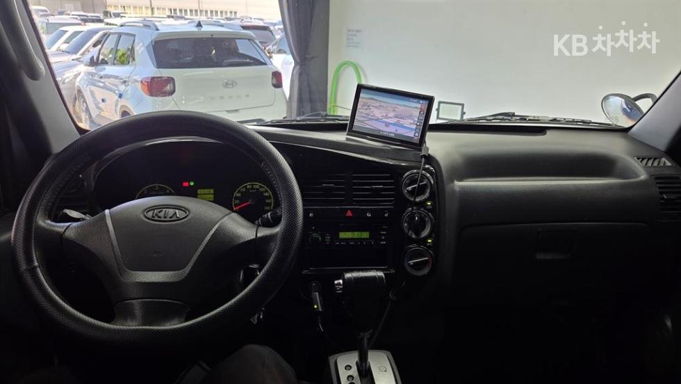2011 - kia bongo iii