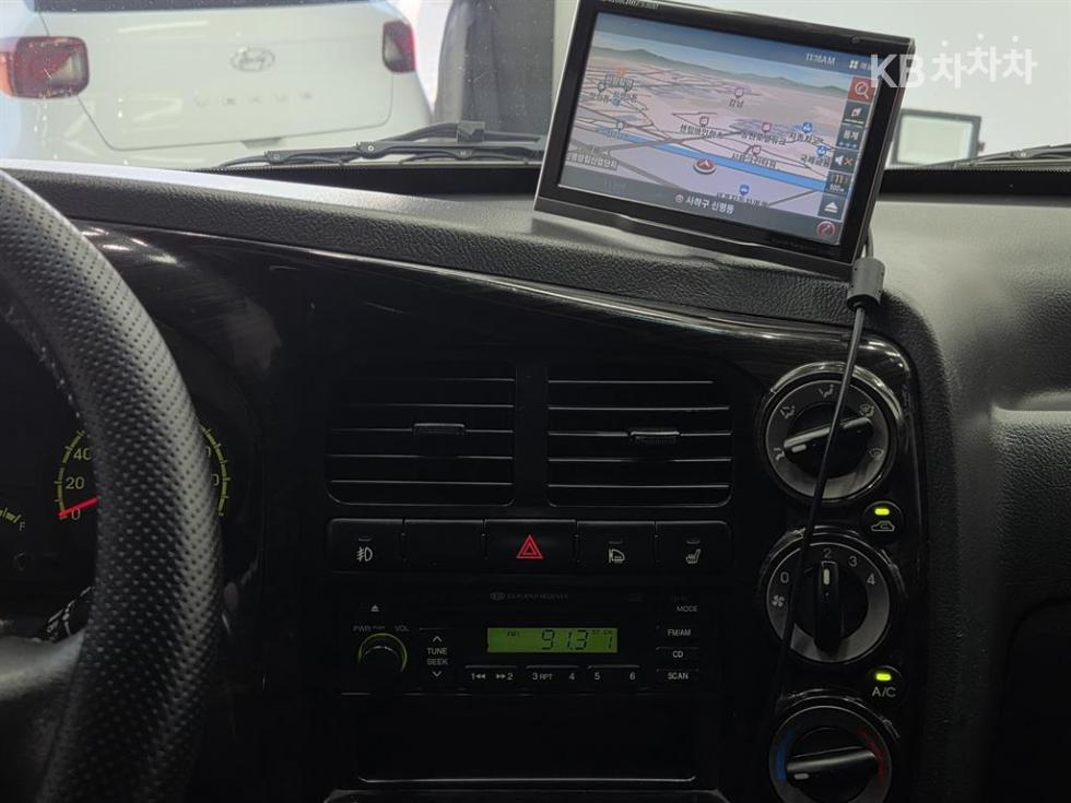 2011 - kia bongo iii