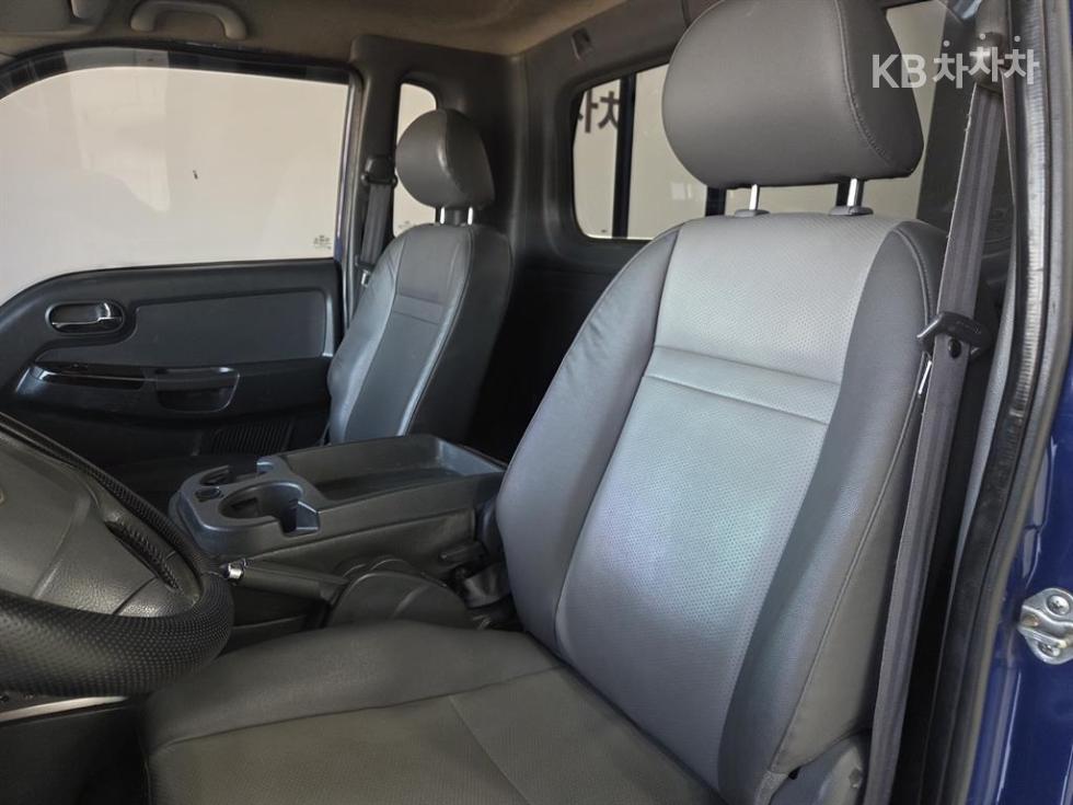 2011 - kia bongo iii