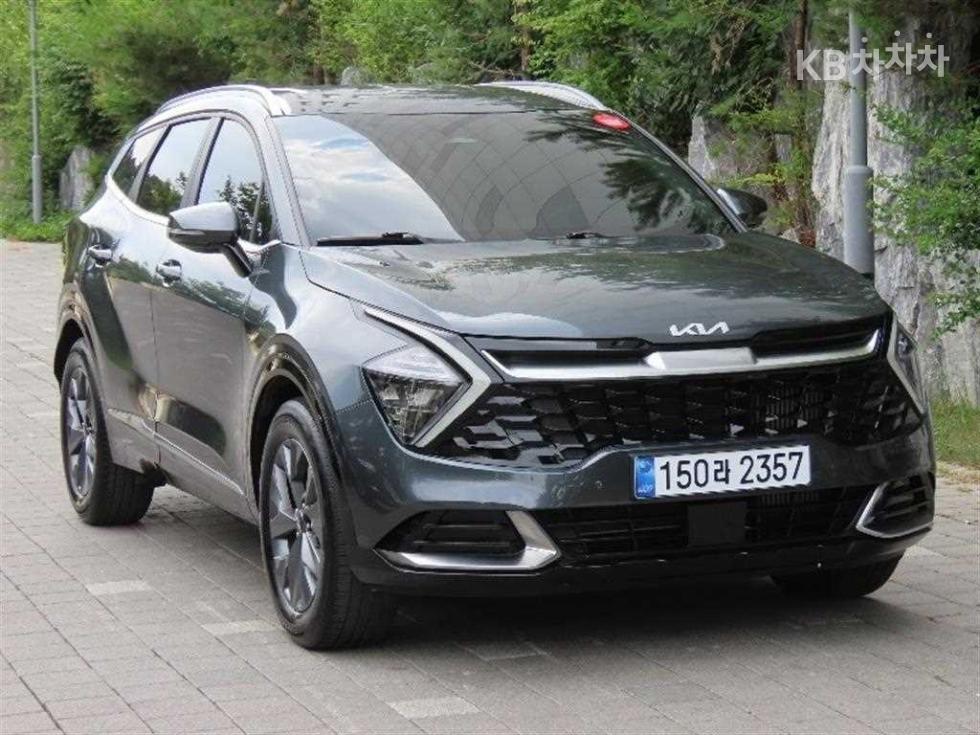 2022 - kia sportage